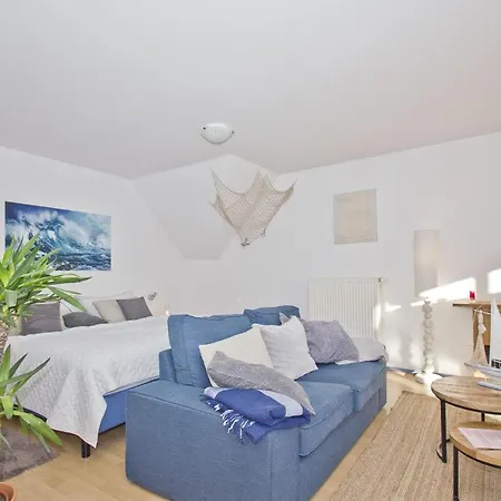 Villa Seeschwalbe Ferienwohnung 10 *