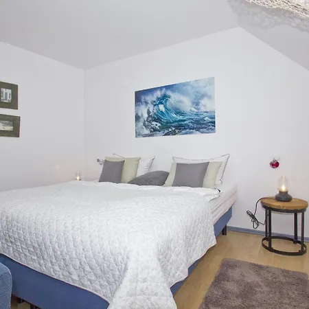 Villa Seeschwalbe Ferienwohnung 10 *